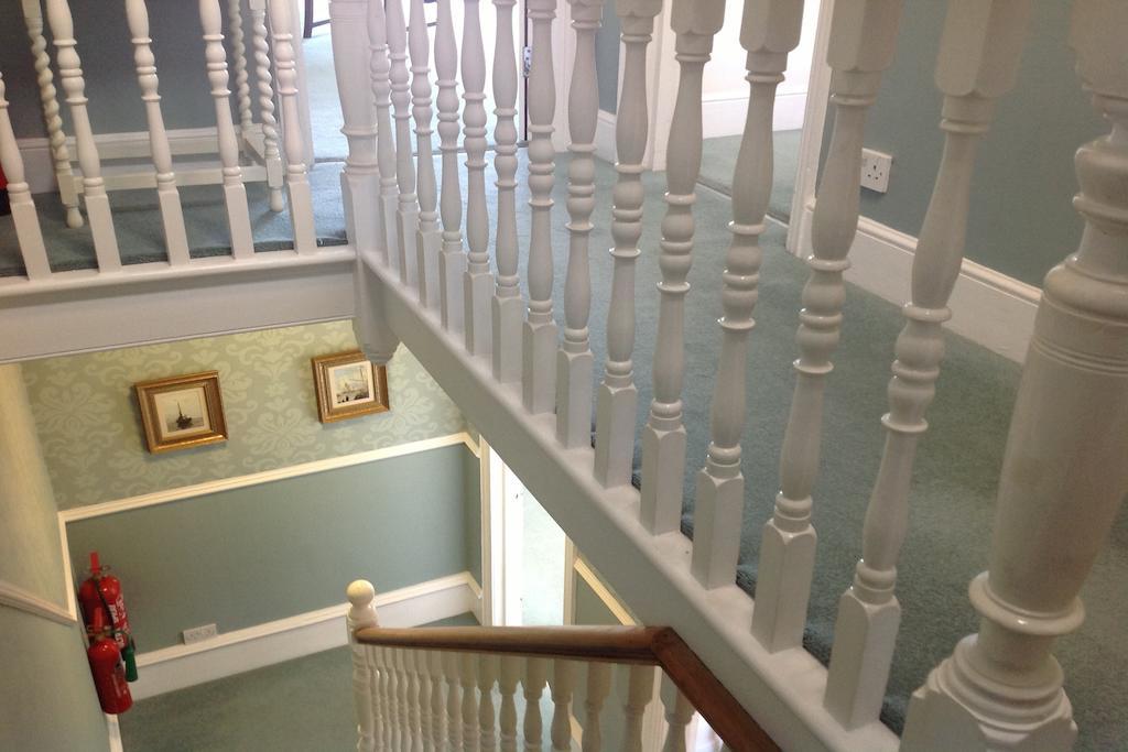Bassets House Bed & Breakfast Eastbourne Exterior photo