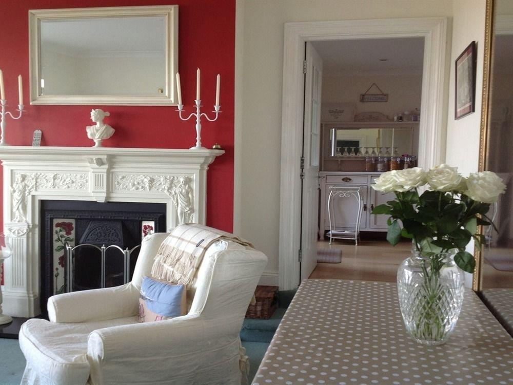 Bassets House Bed & Breakfast Eastbourne Exterior photo