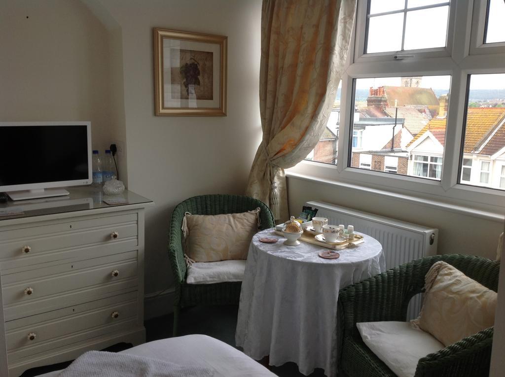 Bassets House Bed & Breakfast Eastbourne Exterior photo