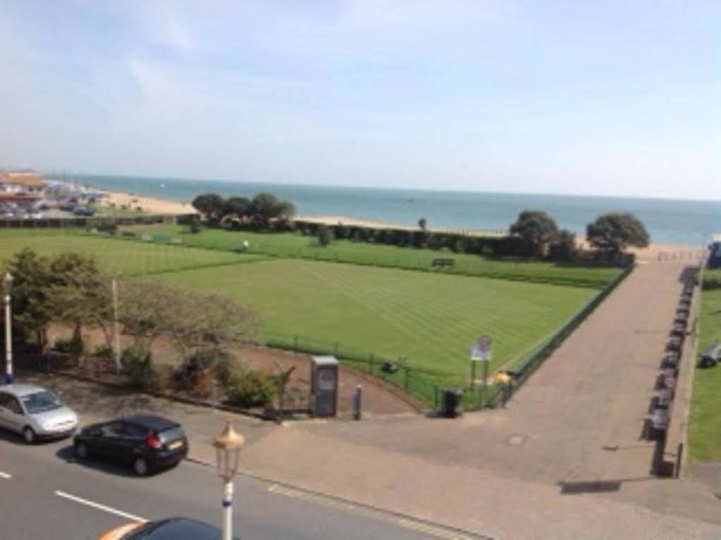 Bassets House Bed & Breakfast Eastbourne Exterior photo