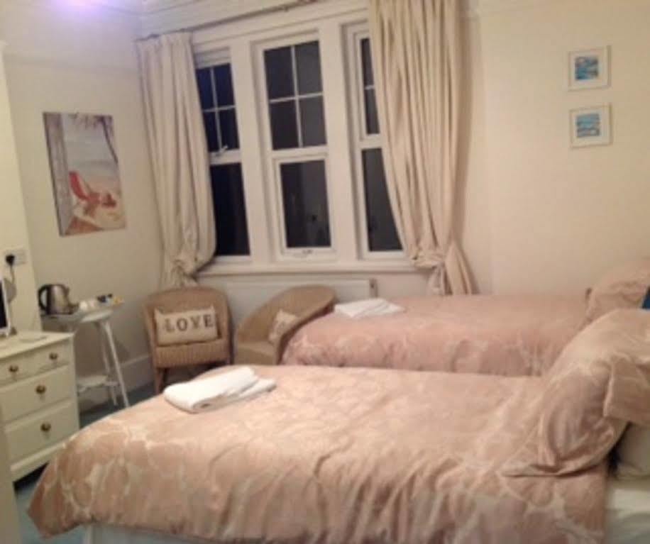 Bassets House Bed & Breakfast Eastbourne Exterior photo
